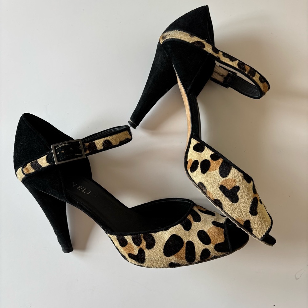 Vaneli Black and Leopard Print Heels